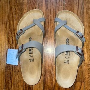 Birkenstock sandals BRAND NEW NEVER WORN!
